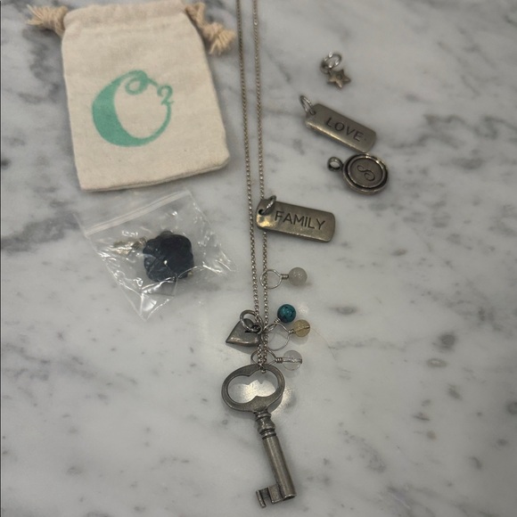 Origami Owl Jewelry - Origami owl dangle charm necklace